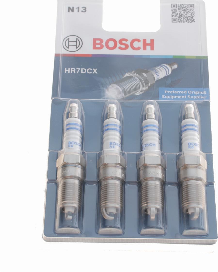 BOSCH 0 242 235 951 - Aizdedzes svece autodraugiem.lv