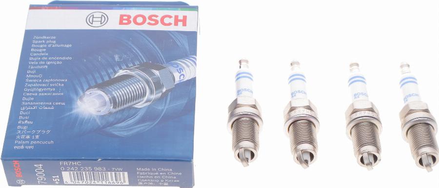 BOSCH 0 242 235 983 - Aizdedzes svece autodraugiem.lv