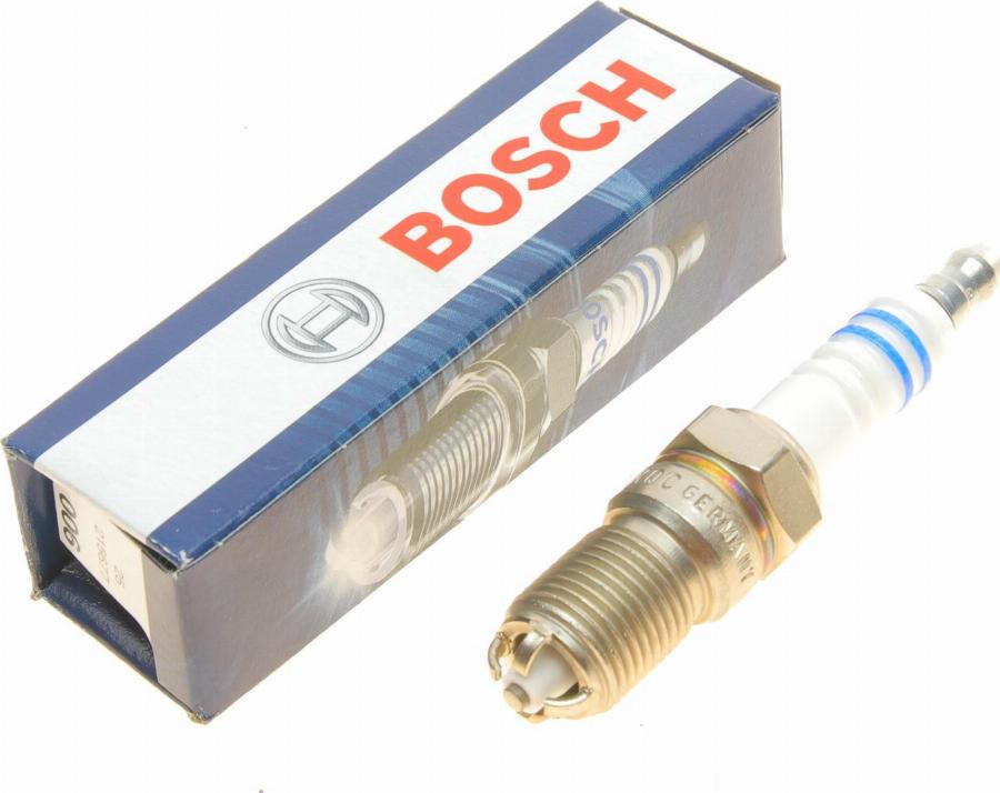 BOSCH 0 242 235 607 - Aizdedzes svece autodraugiem.lv