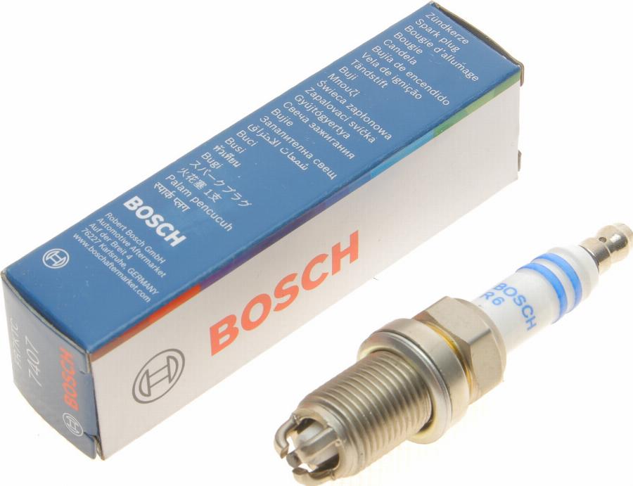 BOSCH 0 242 235 766 - Aizdedzes svece autodraugiem.lv