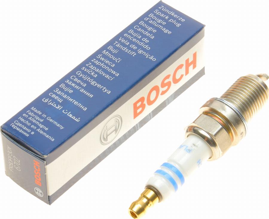 BOSCH 0 242 230 557 - Aizdedzes svece autodraugiem.lv