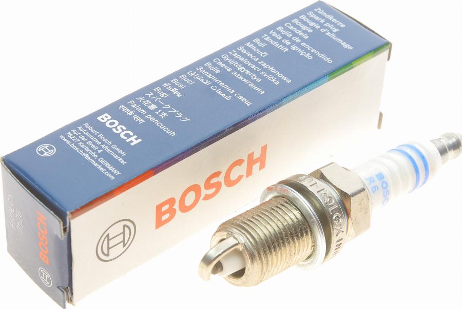 BOSCH 0 242 225 580 - Aizdedzes svece autodraugiem.lv