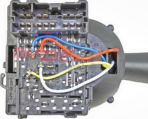 Metzger 0916527 - Slēdzis uz stūres statnes autodraugiem.lv