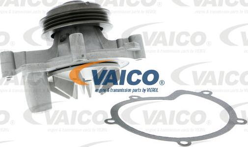 VAICO V22-50015 - Ūdenssūknis autodraugiem.lv
