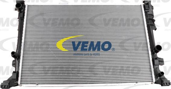 Vemo V30-60-0018 - Radiators, Motora dzesēšanas sistēma autodraugiem.lv