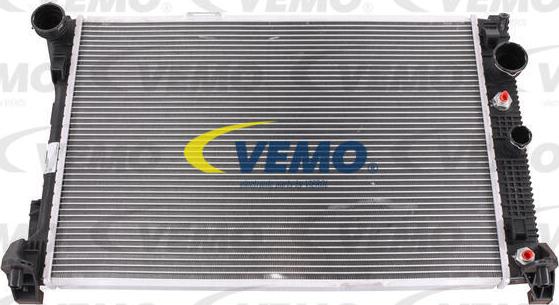 Vemo V30-60-1270 - Radiators, Motora dzesēšanas sistēma autodraugiem.lv