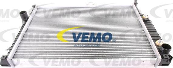Vemo V20-60-0021 - Radiators, Motora dzesēšanas sistēma autodraugiem.lv