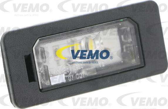 Vemo V20-84-0013 - Numurzīmes apgaismojuma lukturis autodraugiem.lv