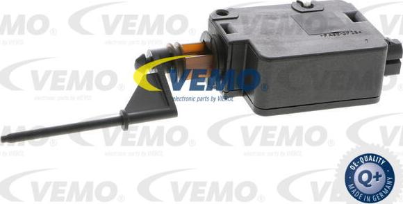 Vemo V20-77-1037 - Regulēšanas elements, Centrālā atslēga autodraugiem.lv